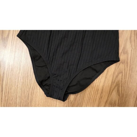 Shade & Shore Women’s Ribbed Bead Knot Detail One-Piece Swimsuit - Size M NWT - Picture 4 of 15